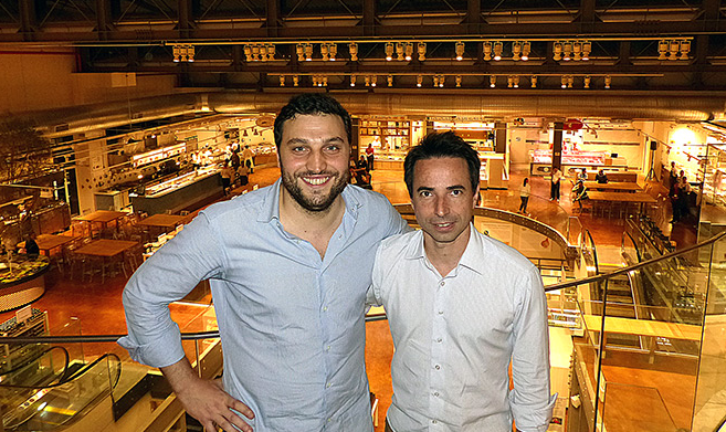  Nicola Farinetti e Bernardo Ouro Preto, com parte da loja ao fundo (Foto: Divulgação)