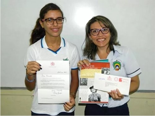 A aluna Fernanda Batista e a professora de História, Joalse Brito | Foto: Educandário Santa Teresinha 