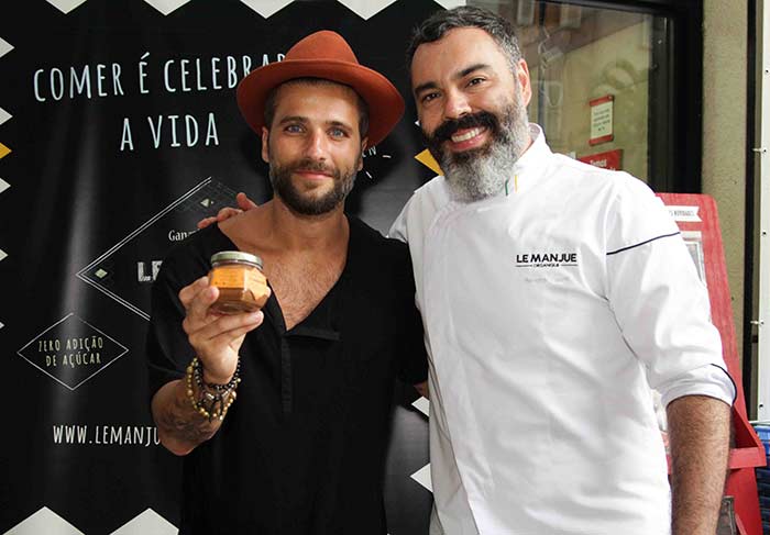 Bruno Gagliasso e o chef (Foto: Divulgação)