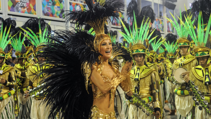 Claudia Leitte exibe fantasia de R$ 100 mil (Foto: Divulgação)