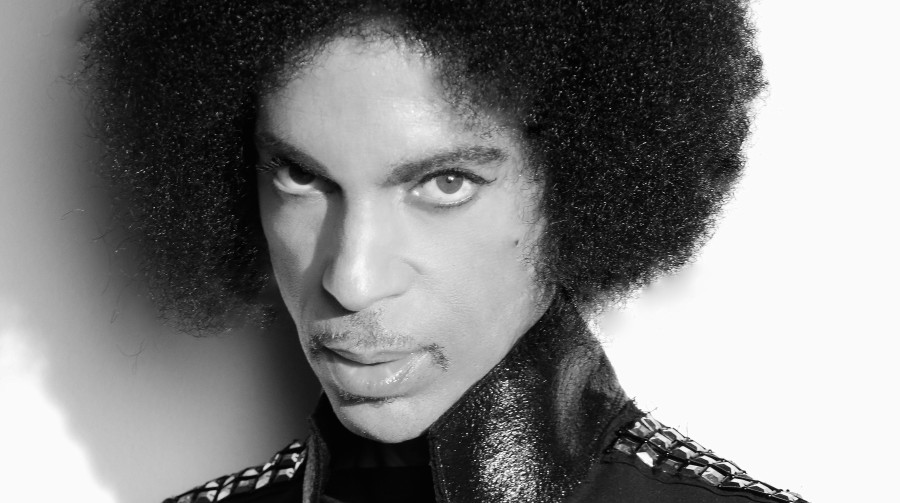 Prince fez um dos melhores shows da história do intervalo do Super Bowl XLI (Foto: Divulgação)