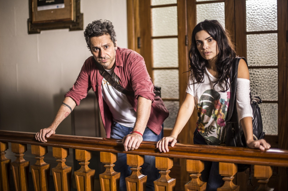 Alexandre Neto e Vanessa Giacomo em "A Regra do Jogo" (Foto: Divulgação)