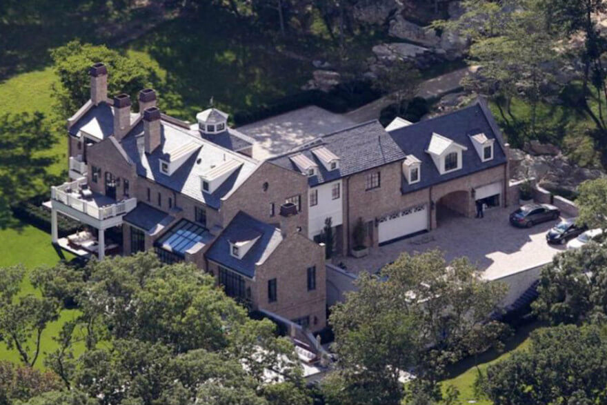 O casal investiu US$ 4,5 milhões na mansão de Massachusetts, com 1.330 metros quadrados (Foto: Divulgação)