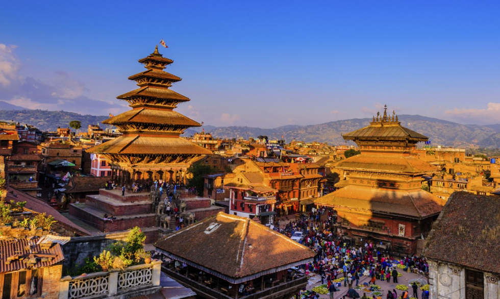 Nepal: lugar onde o frio das montanhas se encontra com o calor das planícies indianas. Destino espiritual e ideal para se fazer trekking, com trilhas com paisagens incríveis, e passando por montanhas míticas como o Everest ou o Anapurna (Foto: Divulgação)